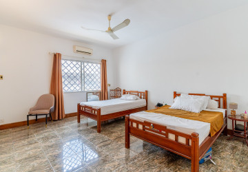 250 Sqm Roof top With 3 Bedroom Apartment For Rent  - Toul Tum Poung 1, Phnom Penh thumbnail