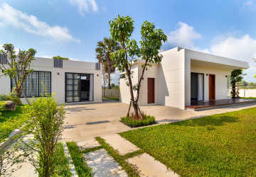 2 Bedroom House For Rent - Sangkat Siem Reap, Siem Reap thumbnail