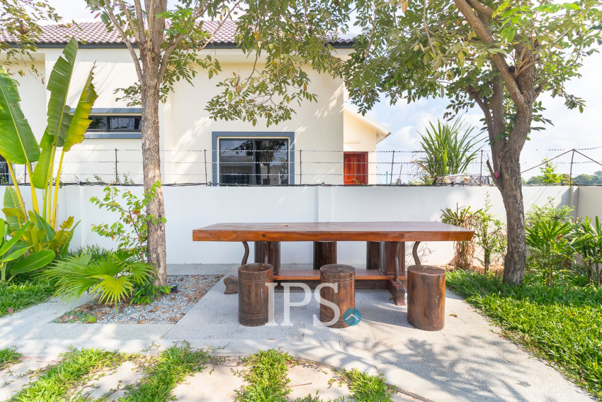 2 Bedroom House For Rent - Sangkat Siem Reap, Siem Reap