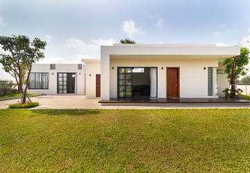 2 Bedroom House For Rent - Sangkat Siem Reap, Siem Reap thumbnail