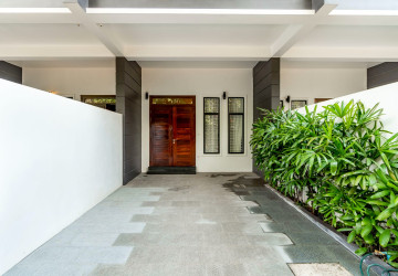 4 Bedroom Flat For Rent - Sala Kamreuk, Siem Reap thumbnail