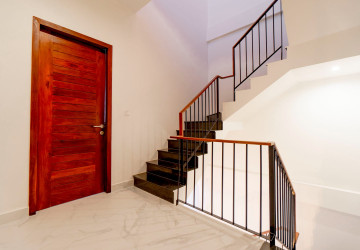 4 Bedroom Flat For Rent - Sala Kamreuk, Siem Reap thumbnail