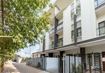 4 Bedroom Flat For Rent - Sala Kamreuk, Siem Reap thumbnail