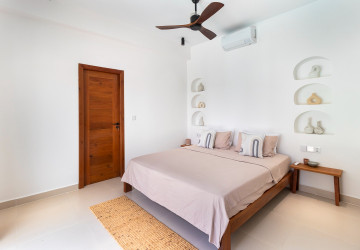 4 Bedroom Villa For Sale - Svay Dangkum, Siem Reap thumbnail