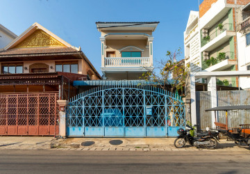 7 Bedroom Shophouse For Rent - Svay Dangkum, Siem Reap thumbnail