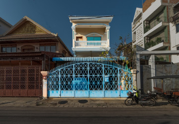 7 Bedroom Shophouse For Rent - Svay Dangkum, Siem Reap thumbnail