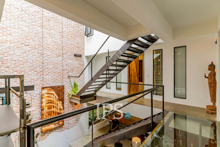 3 Bedroom Townhouse For Sale - Tonle Bassac, Phnom Penh