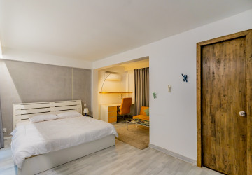 3 Bedroom Townhouse For Sale - Tonle Bassac, Phnom Penh thumbnail