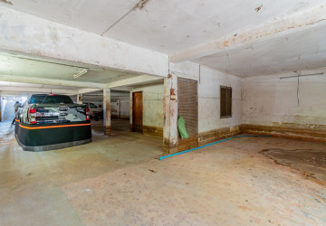 6 Bedroom Villa For Sale - Chip Mong 271, Chak Angrae Leu, Phnom Penh thumbnail