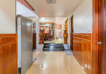 6 Bedroom Villa For Sale - Chip Mong 271, Chak Angrae Leu, Phnom Penh thumbnail