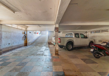 6 Bedroom Villa For Sale - Chip Mong 271, Chak Angrae Leu, Phnom Penh thumbnail