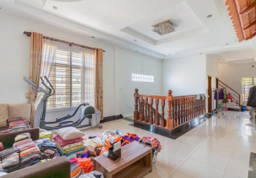 6 Bedroom Villa For Sale - Chip Mong 271, Chak Angrae Leu, Phnom Penh thumbnail