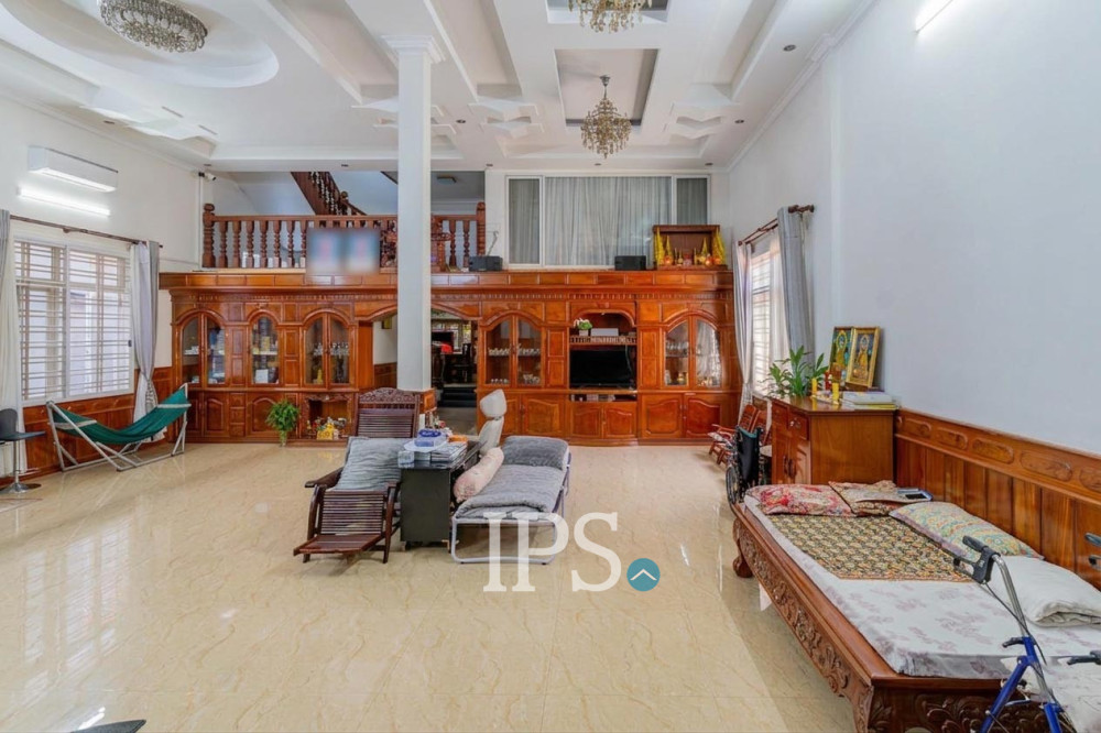 6 Bedroom Villa For Sale - Chip Mong 271, Chak Angrae Leu, Phnom Penh - Image 5 6 Bedroom Villa For Sale - Chip Mong 271, Chak Angrae Leu, Phnom Penh - Image 5