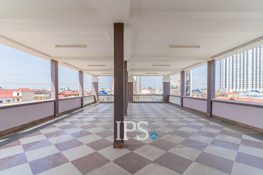 6 Bedroom Villa For Sale - Chip Mong 271, Chak Angrae Leu, Phnom Penh