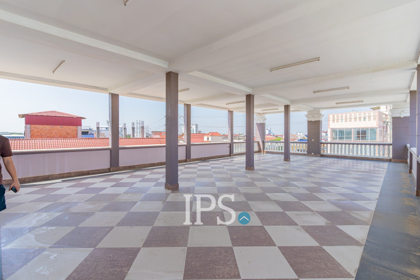 6 Bedroom Villa For Sale - Chip Mong 271, Chak Angrae Leu, Phnom Penh