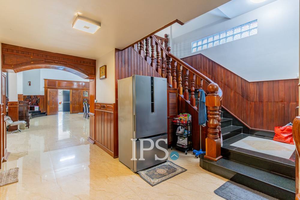 6 Bedroom Villa For Sale - Chip Mong 271, Chak Angrae Leu, Phnom Penh - Image 17 6 Bedroom Villa For Sale - Chip Mong 271, Chak Angrae Leu, Phnom Penh - Image 17