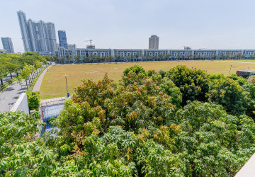 6 Bedroom Villa For Sale - Chip Mong 271, Chak Angrae Leu, Phnom Penh thumbnail