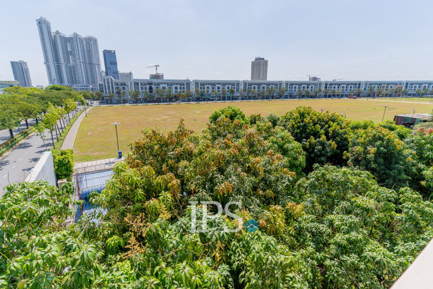 6 Bedroom Villa For Sale - Chip Mong 271, Chak Angrae Leu, Phnom Penh