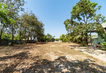 2,400 Sqm Commercial Land For Rent - Slor Kram, Siem Reap thumbnail