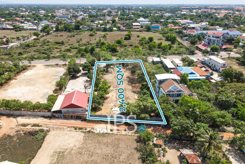 ដីពាណិជ្ជកម្មទំហំ 2,400 ម៉ែត្រការ៉េ សម្រាប់ជួល - ស្លរក្រាម សៀមរាប