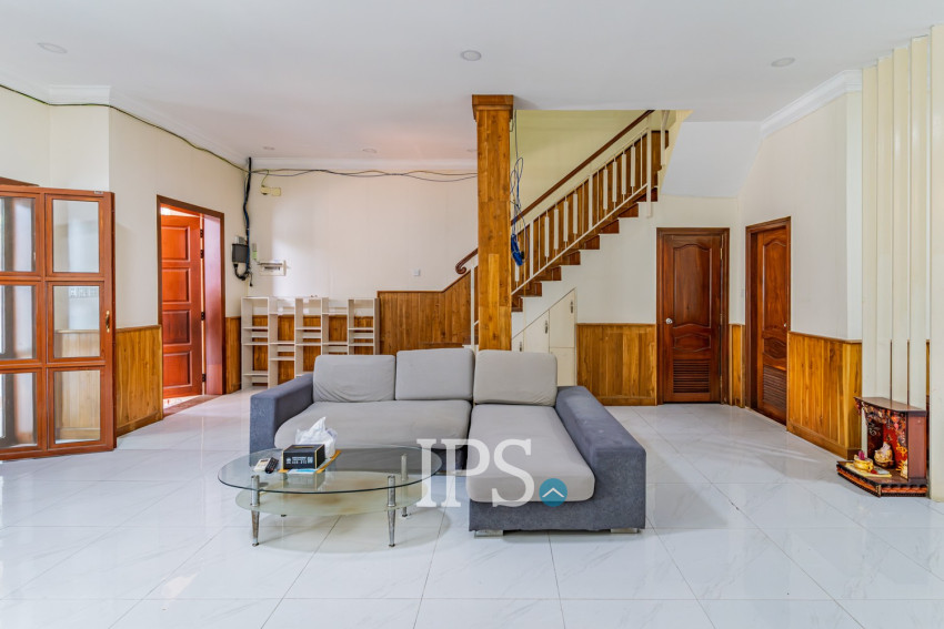 4 Bedroom Twin Villa For Rent - Bassac Garden City, Tonle Bassac, Phnom Penh