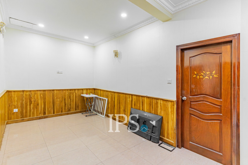 4 Bedroom Twin Villa For Rent - Bassac Garden City, Tonle Bassac, Phnom Penh