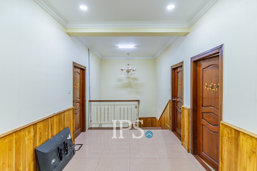 4 Bedroom Twin Villa For Sale - Bassac Garden City, Tonle Bassac, Phnom Penh