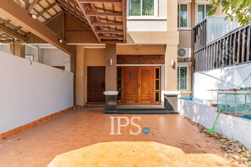 4 Bedroom Twin Villa For Sale - Bassac Garden City, Tonle Bassac, Phnom Penh