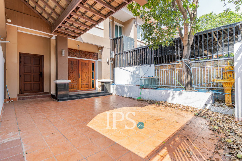 4 Bedroom Twin Villa For Sale - Bassac Garden City, Tonle Bassac, Phnom Penh