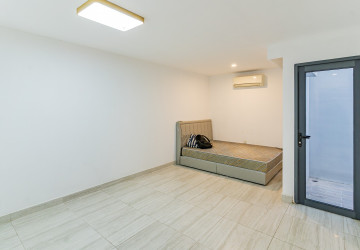 5 Bedroom Linked House For Rent - The Palm, Nirouth, Phnom Penh thumbnail