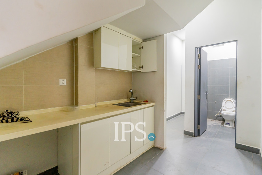 259 Sqm Commercial Building For Rent - Veal Vong, Phnom Penh