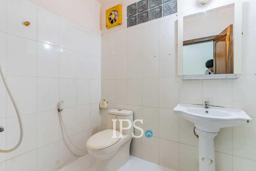 9 Room Commercial Villa For Rent - Toul Tum Poung 1, Phnom Penh