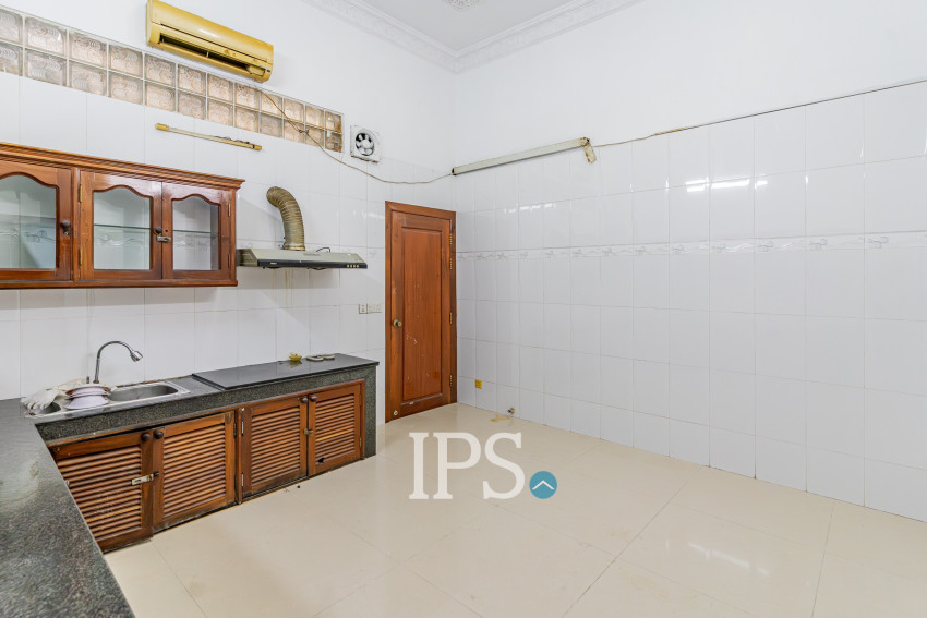 9 Room Commercial Villa For Rent - Toul Tum Poung 1, Phnom Penh