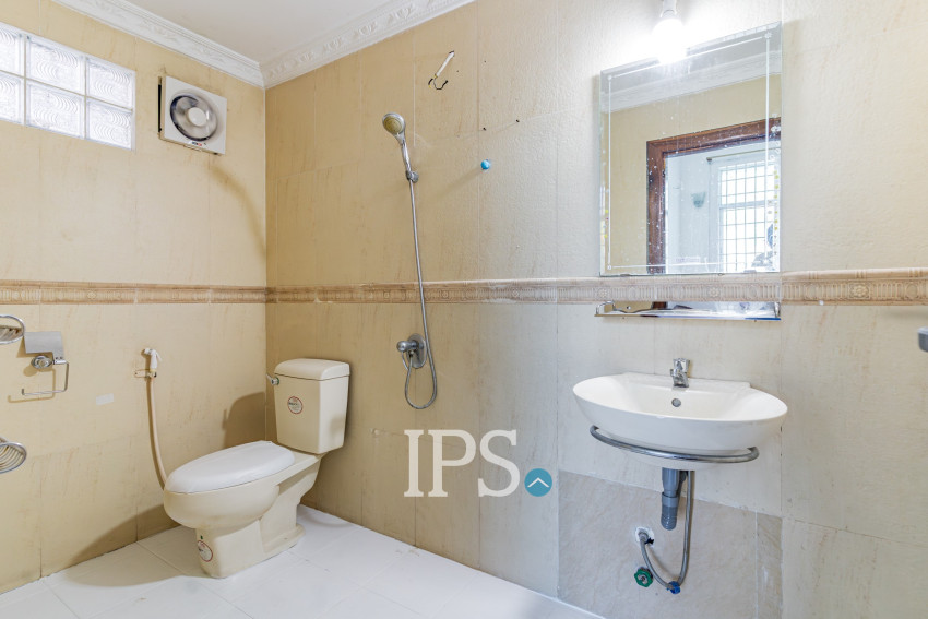 9 Room Commercial Villa For Rent - Toul Tum Poung 1, Phnom Penh