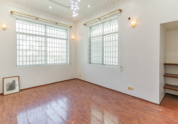 9 Room Commercial Villa For Rent - Toul Tum Poung 1, Phnom Penh thumbnail