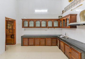 9 Room Commercial Villa For Rent - Toul Tum Poung 1, Phnom Penh thumbnail