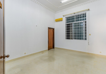 9 Room Commercial Villa For Rent - Toul Tum Poung 1, Phnom Penh thumbnail
