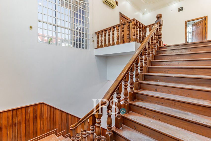 9 Room Commercial Villa For Rent - Toul Tum Poung 1, Phnom Penh