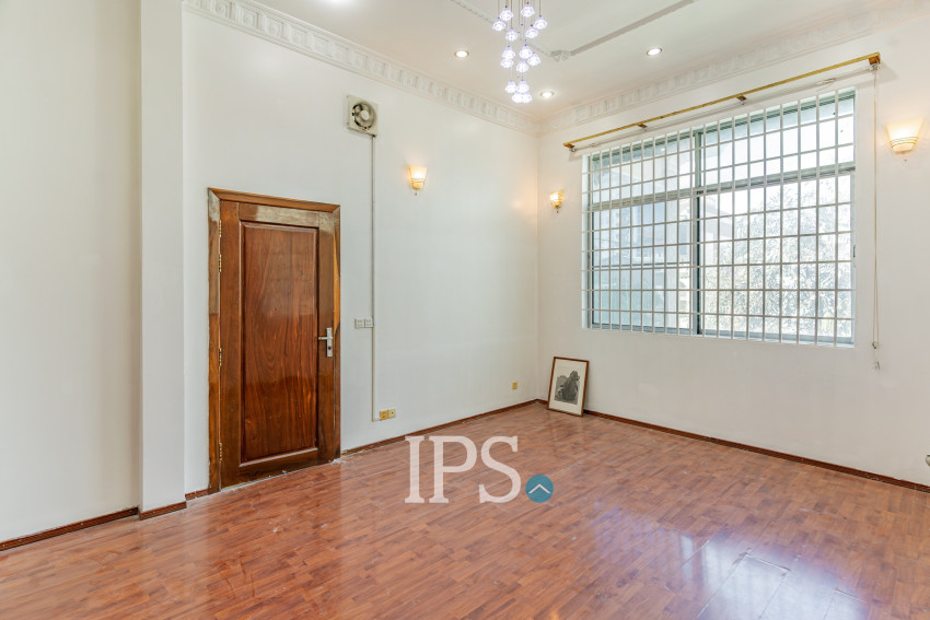 9 Room Commercial Villa For Rent - Toul Tum Poung 1, Phnom Penh