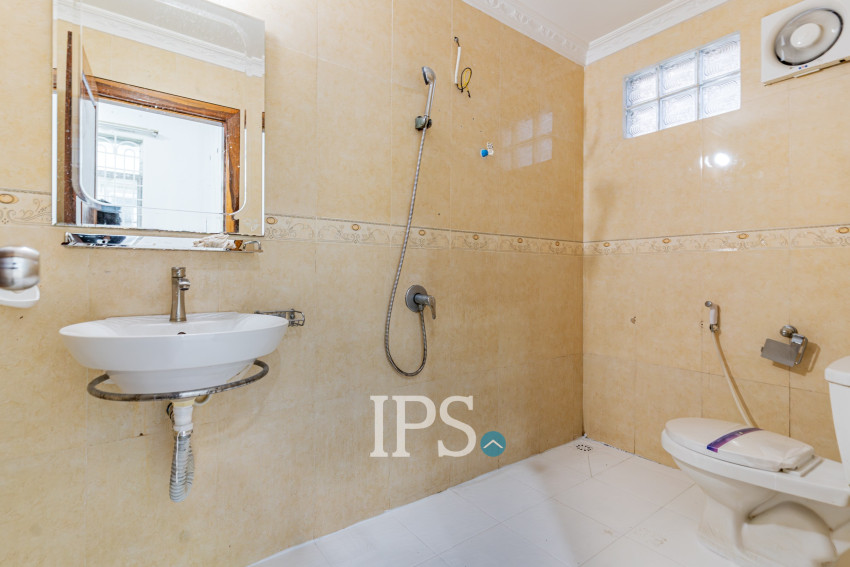 9 Room Commercial Villa For Rent - Toul Tum Poung 1, Phnom Penh