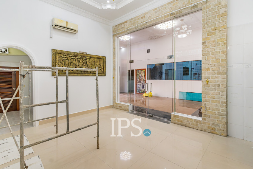 9 Room Commercial Villa For Rent - Toul Tum Poung 1, Phnom Penh