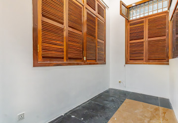 9 Room Commercial Villa For Rent - Toul Tum Poung 1, Phnom Penh thumbnail