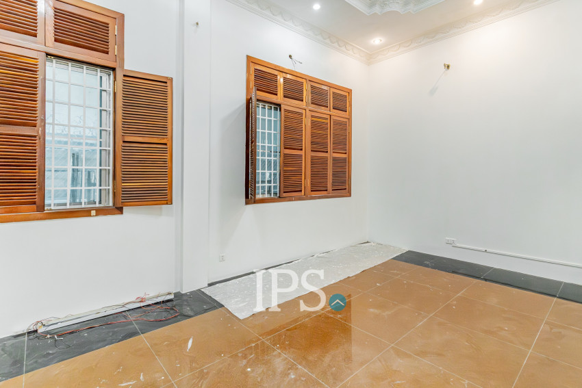 9 Room Commercial Villa For Rent - Toul Tum Poung 1, Phnom Penh