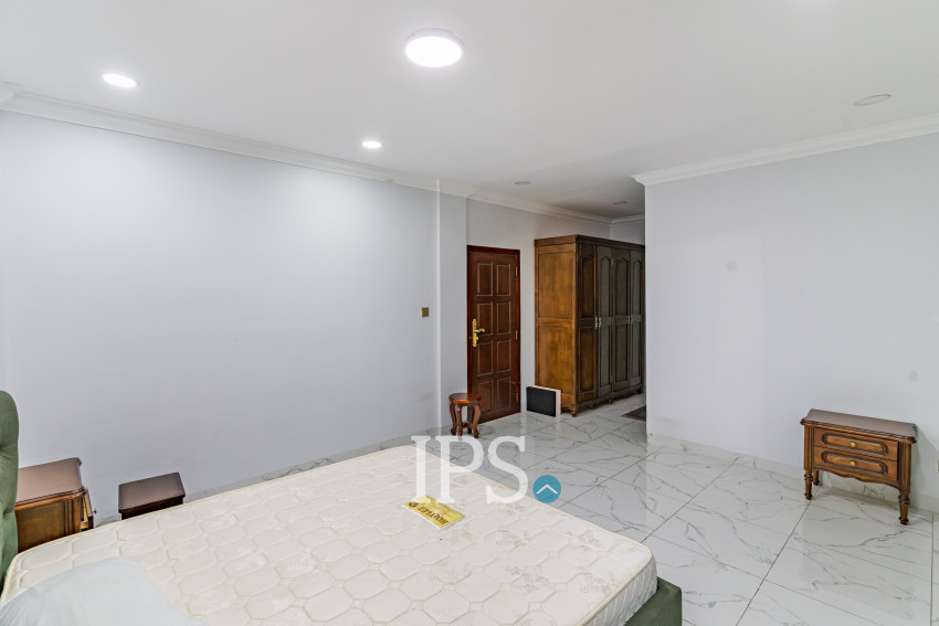 4 Bedroom Villa For Rent - Bassac Garden City, Tonle Bassac, Phnom Penh