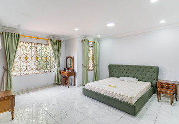 4 Bedroom Villa For Rent - Bassac Garden City, Tonle Bassac, Phnom Penh thumbnail