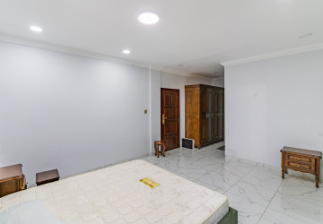 4 Bedroom Villa For Rent - Bassac Garden City, Tonle Bassac, Phnom Penh thumbnail