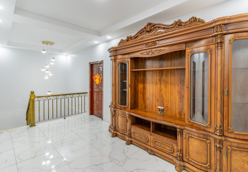 4 Bedroom Villa For Rent - Bassac Garden City, Tonle Bassac, Phnom Penh thumbnail