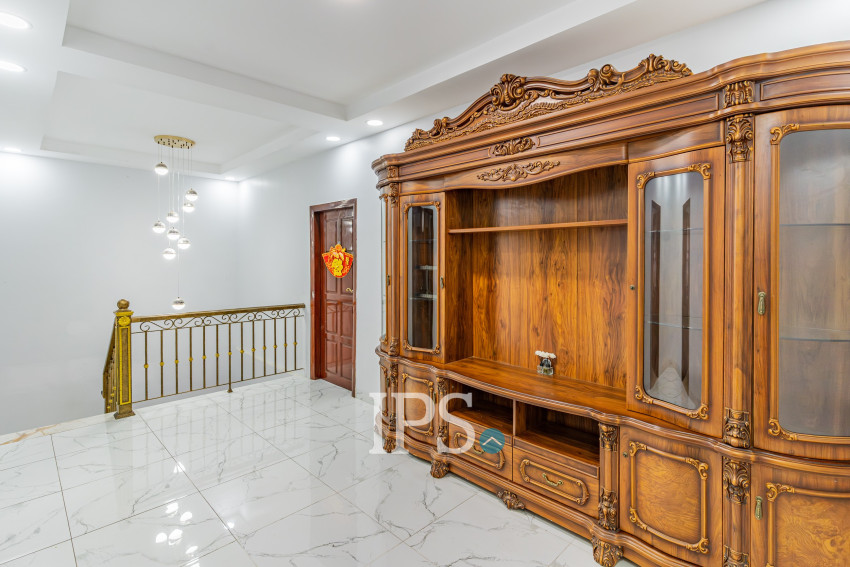 4 Bedroom Villa For Rent - Bassac Garden City, Tonle Bassac, Phnom Penh