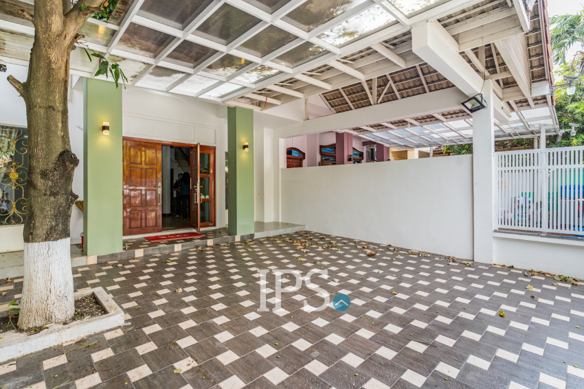 4 Bedroom Villa For Rent - Bassac Garden City, Tonle Bassac, Phnom Penh