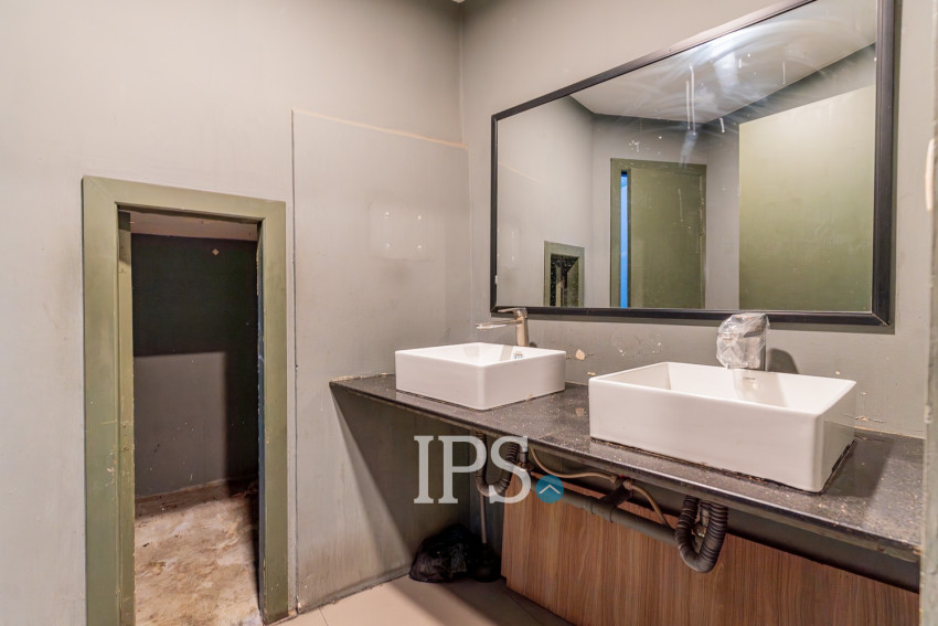 665 Sqm Commercial Building For Rent - Phsar Kandal 1, Phnom Penh